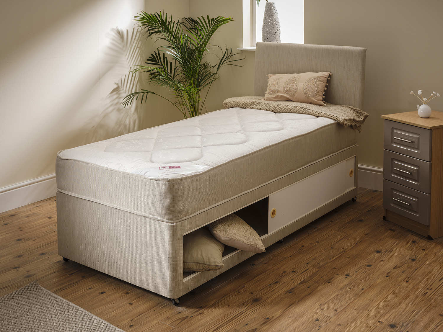 Shops that sell beds uk