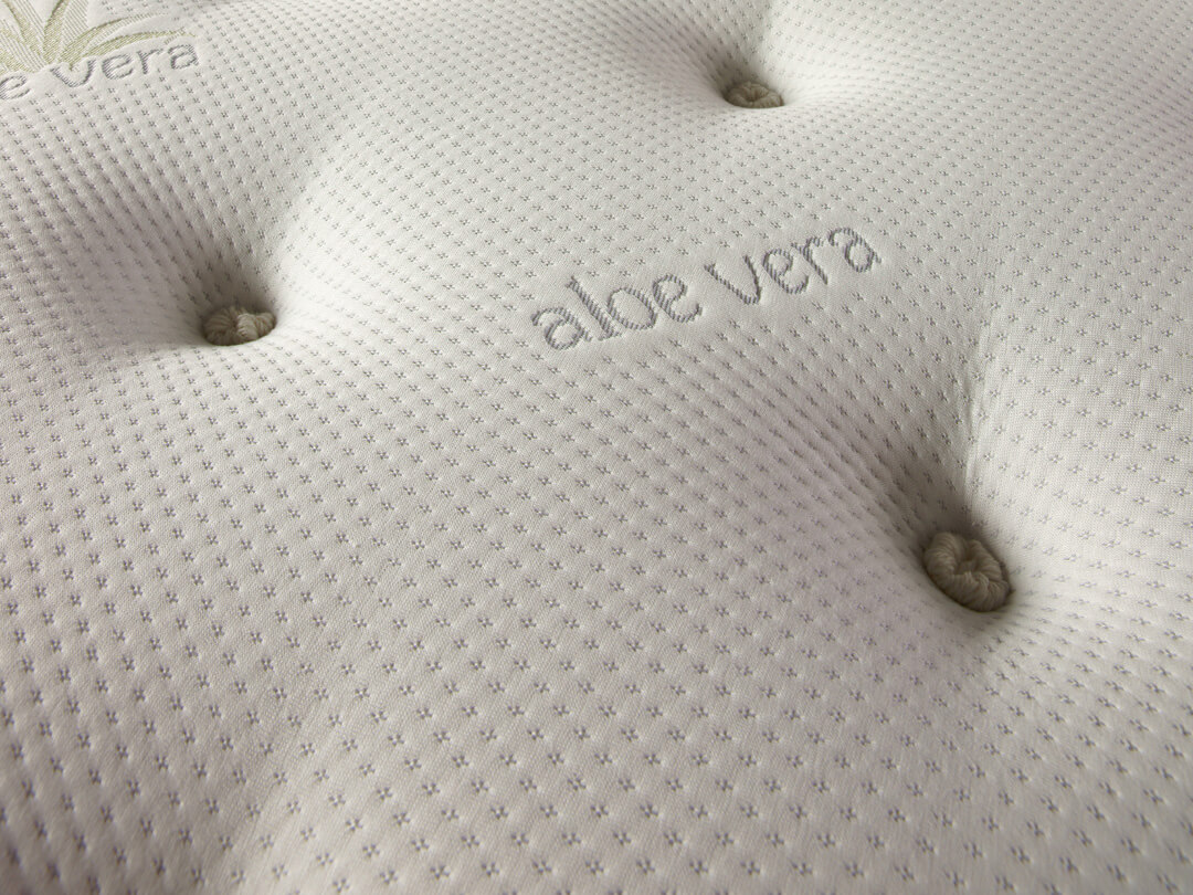comfort memory foam mattress with aloe vera cover